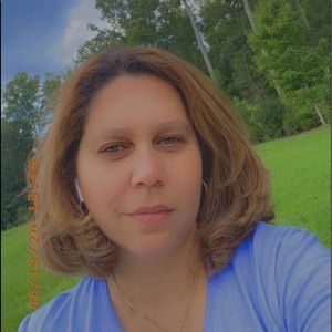 Meet your Posher, Yanet